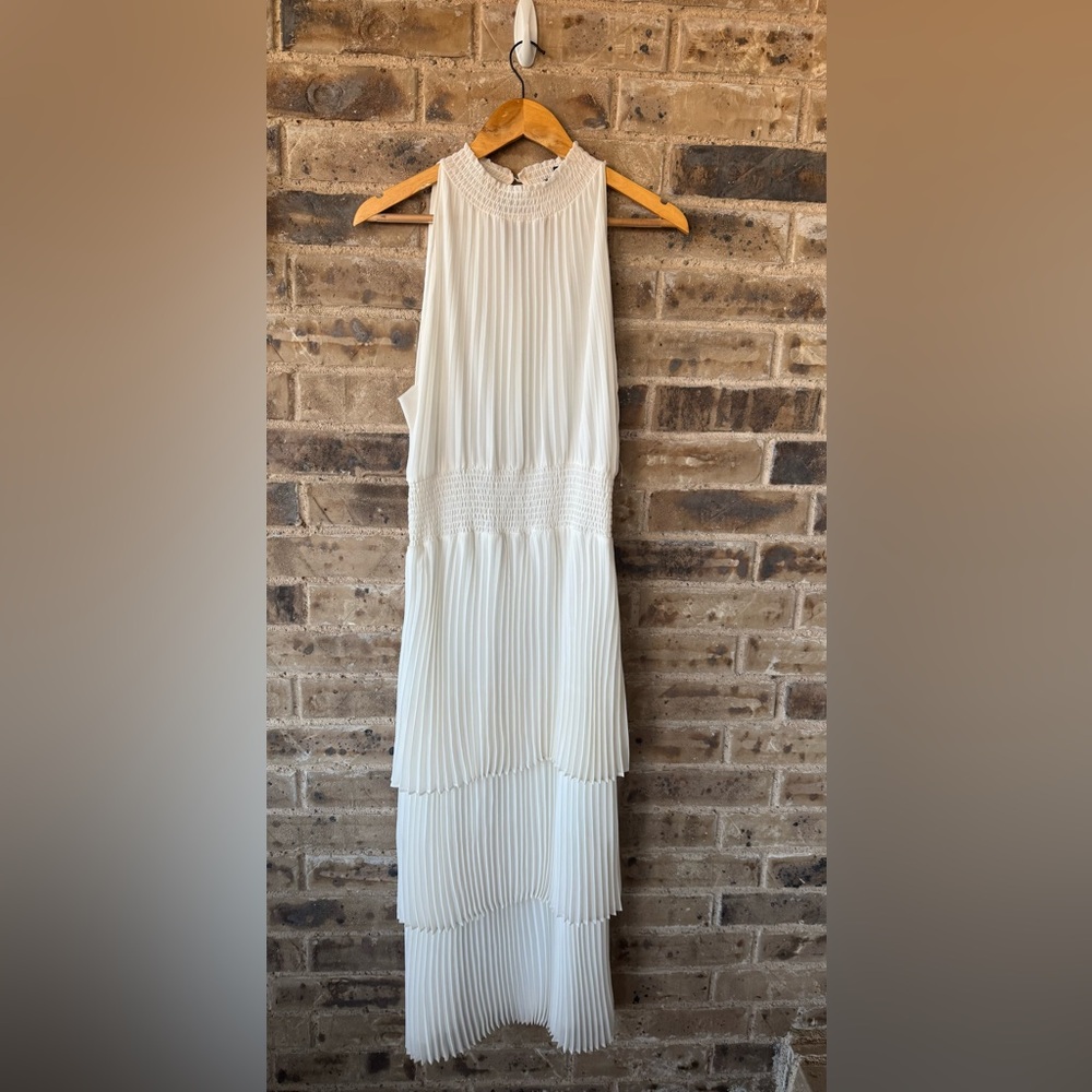 1. State White Pleated Maxi Dress Size L - Picture 2 of 7
